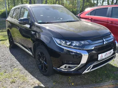 Usata Mitsubishi Outlander P-HEV Top 224 CV (164 kW) 2021 Nero SUV