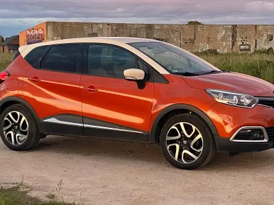 Gebraucht Renault Captur Luxe 90 PS (66 kW) 2015 Orange SUV