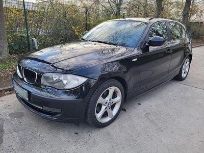 Gebraucht BMW 116 122 PS (89 kW) 2010 Schwarz Kleinwagen