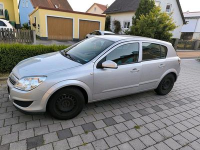 Gebraucht Opel Astra 116 PS (85 kW) 2008 Silber Limousine