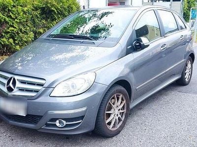 Mercedes B180