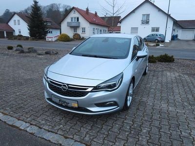 Gebraucht Opel Astra Dynamic 110 PS (80 kW) 2016 Silber Limousine