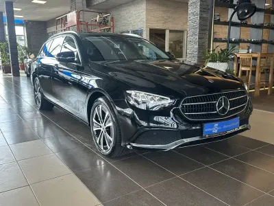 Gebraucht Mercedes E300 Exclusive 306 PS (225 kW) 2023 Schwarz Kombi