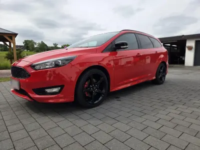Gebraucht Ford Focus ST-Line 150 PS (110 kW) 2017 Rot Kombi