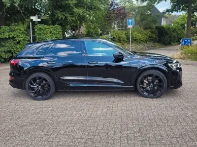 Gebraucht Audi e-tron S-Line 230 kW (313 PS) 2021 Schwarz SUV