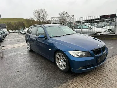 Gebraucht BMW 318 143 PS (105 kW) 2007 Blau Kombi