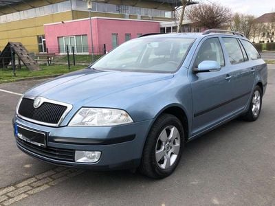Gebraucht Skoda Octavia Team Edition 140 PS (102 kW) 2009 Blau Kombi