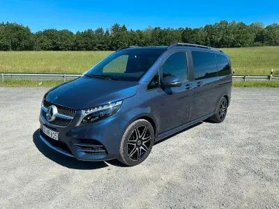 Gebraucht Mercedes V250 AMG line 190 PS (139 kW) 2023 Blau Van / Kleinbus