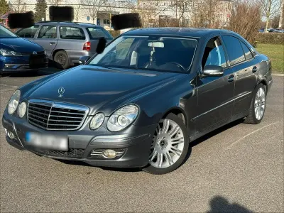Gebraucht Mercedes E320 Avantgarde 224 PS (164 kW) 2005 Grau Limousine