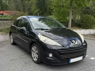 Gebraucht Peugeot 207 Sportium 156 PS (114 kW) 2011 Schwarz Limousine