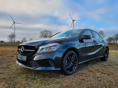Gebraucht Mercedes A180 Style 122 PS (89 kW) 2015 Schwarz Kleinwagen