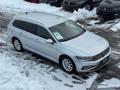 Scale silver metallic Gebraucht 2023 VW Passat Kombi | 22.440 € (Fairer Preis)