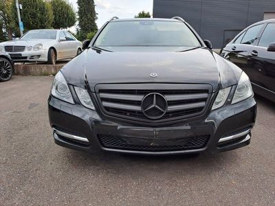 Gebraucht Mercedes E220 170 PS (125 kW) 2010 Schwarz Limousine