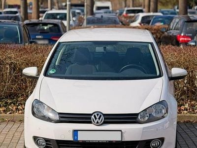 Gebraucht VW Golf V 122 PS (89 kW) 2009 Weiß Kombi