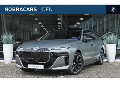 Gebraucht BMW 740 Executive 286 PS (210 kW) 2026 Grau Limousine
