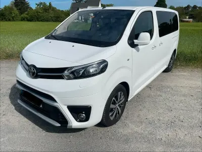 Gebraucht Toyota Proace Verso 144 PS (105 kW) 2021 Weiß Kombi