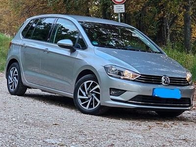 Grau Gebraucht 2017 VW Golf Sportsvan Van / Kleinbus | 10.000 € (Guter Preis)