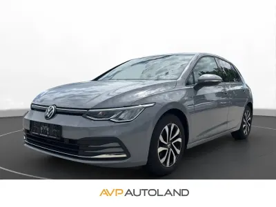 Gebraucht VW Golf VIII Active 150 PS (110 kW) 2022 Mondsteingrau Kleinwagen