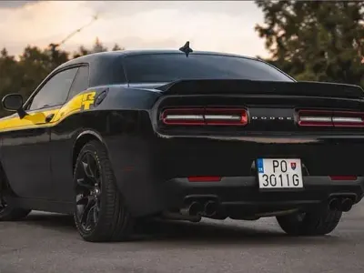 Käytetty Dodge Challenger
