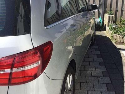 Mercedes B180