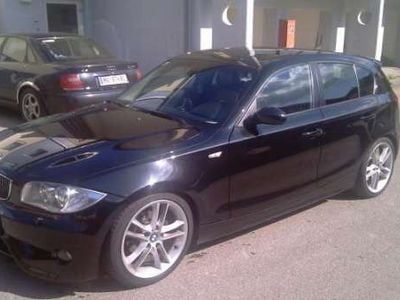 Gebraucht BMW 118 122 PS (89 kW) 2005 Schwarz metallic Kleinwagen