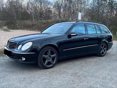 Usata Mercedes E240 Avantgarde 177 CV (130 kW) 2004 Nero Station wagon