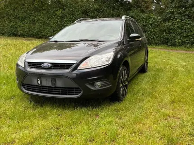 Gebraucht Ford Focus 101 PS (74 kW) 2009 Schwarz Kombi
