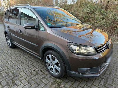 Gebraucht VW Touran 140 PS (102 kW) 2012 Braun Van / Kleinbus