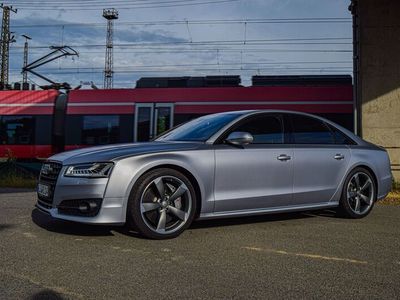 Audi S8 plus