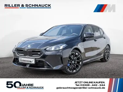 Gebraucht BMW M135 Performance 300 PS (220 kW) 2025 Schwarz Kleinwagen
