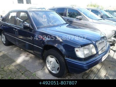 Brugt Mercedes E220 150 HK (110 kW) 1994 Blå Sedan