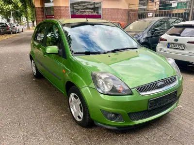 Gebraucht Ford Fiesta Ambiente 68 PS (50 kW) 2006 Grün Kleinwagen