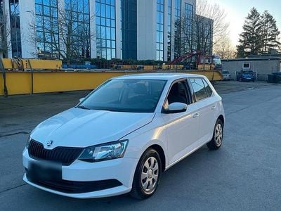 Gebraucht Skoda Fabia 60 PS (44 kW) 2016 Weiß Limousine