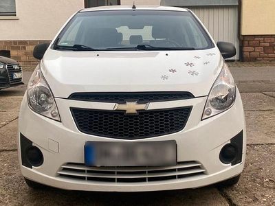 Gebraucht Chevrolet Spark 64 PS (47 kW) 2011 Weiß Kleinwagen