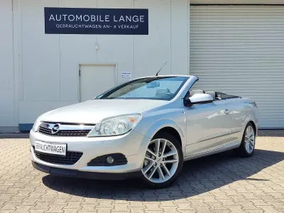 Używany Opel Astra Cabriolet 140 KM (102 kW) 2009 Srebrny Kabriolet