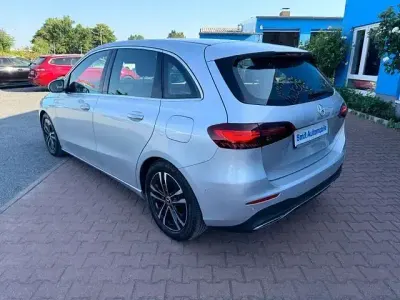 Gebraucht Mercedes B180 Progressive 116 PS (85 kW) 2023 Silber Kleinwagen