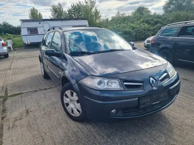 Gebraucht Renault Mégane III Avantage 111 PS (81 kW) 2009 Grau Limousine
