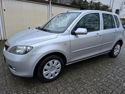 Grau Gebraucht 2005 Mazda 2 Limousine | 2.799 € (Fairer Preis)