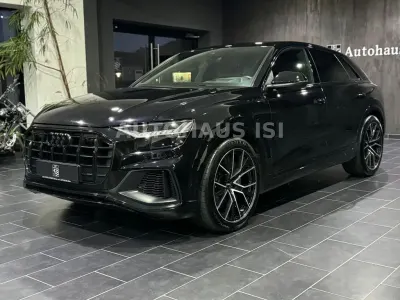 Second-hand Audi SQ8 Sport 435 CP (319 kW) 2020 Negru SUV