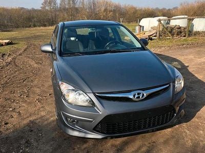 Gebraucht Hyundai i30 107 PS (78 kW) 2010 Grau Coupé