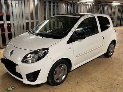 Second-hand Renault Twingo Night&Day 75 CP (55 kW) 2009 Alb Hatchback