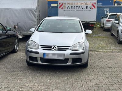 Usata VW Golf IV 75 CV (55 kW) 2005 Argento Utilitaria