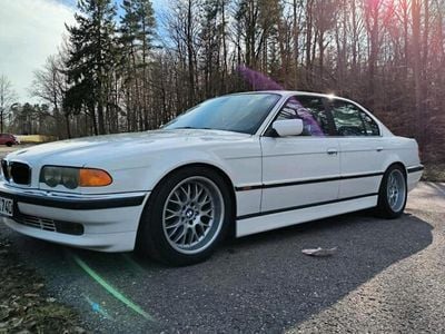 BMW 740