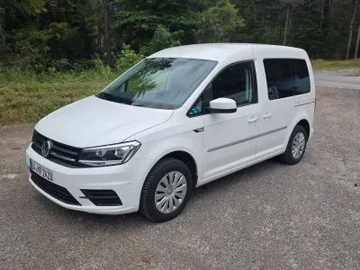 Gebraucht VW Caddy Trendline 102 PS (75 kW) 2016 Weiß Van / Kleinbus