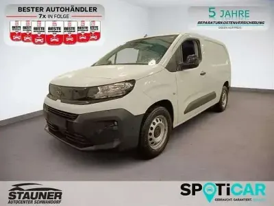 Gebraucht Opel Combo Edition 131 PS (96 kW) 2025 Weiß Van / Kleinbus