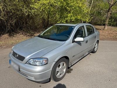 Second-hand Opel Astra 125 CP (91 kW) 2000 Argintiu Berlinǎ