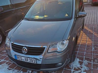 Gebraucht VW Touran Trendline 140 PS (102 kW) 2010 Braun Van / Kleinbus