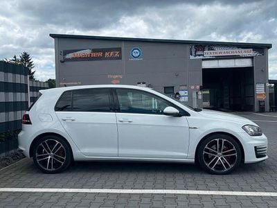 Gebraucht VW Golf VII GTD 184 PS (135 kW) 2015 Weiß Limousine