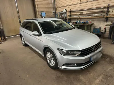 Gebraucht VW Passat 150 PS (110 kW) 2017 Silber Kombi