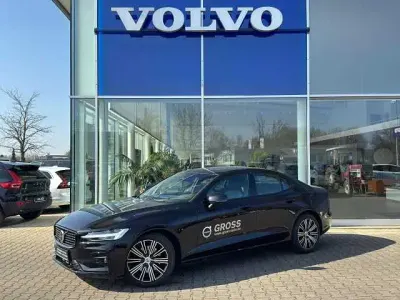 Usata Volvo S60 145 CV (106 kW) 2022 Berlina